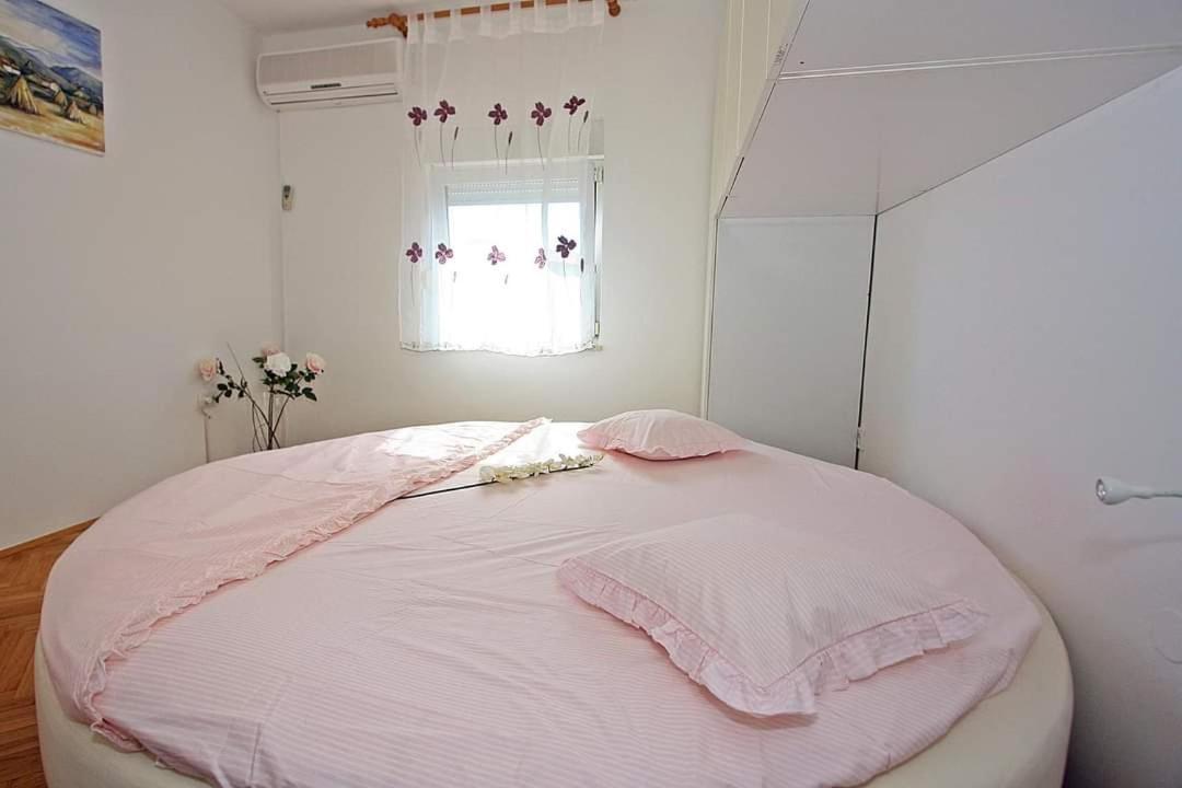 Apartment Samanta Supetar Eksteriør billede