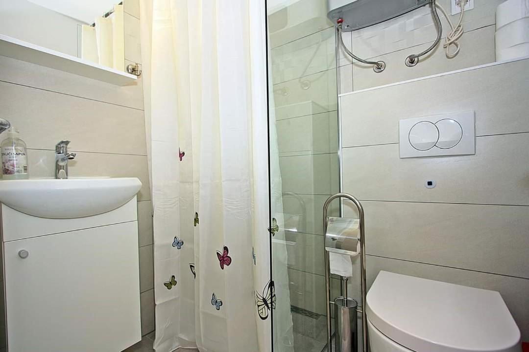 Apartment Samanta Supetar Eksteriør billede